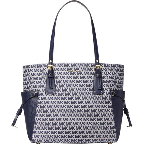 michael michael kors voyager east west signature tote sku 9146914|Michael Kors Voyager East West Signature Tote .